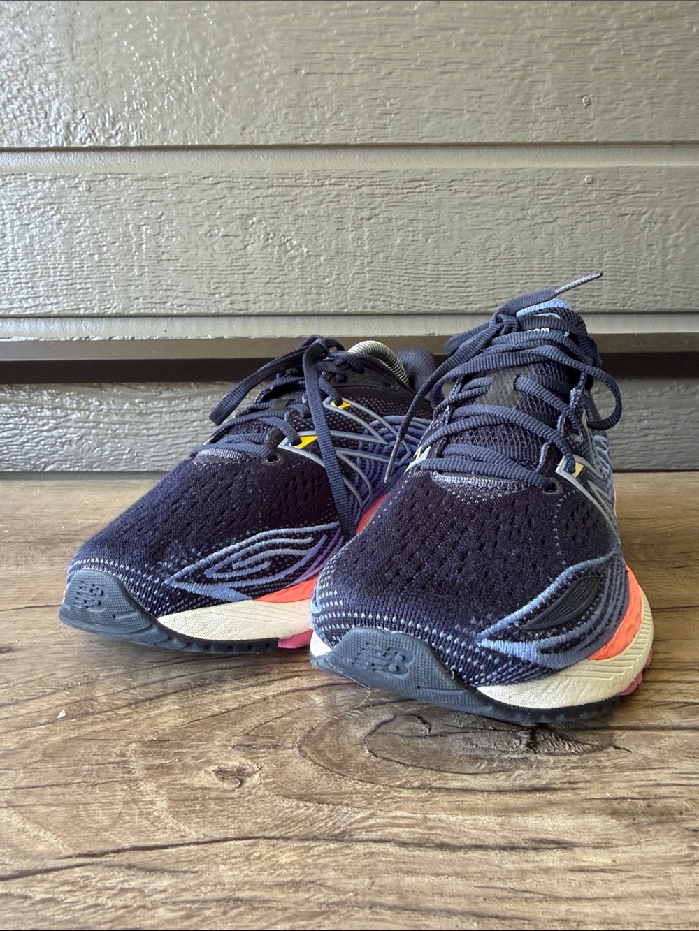 New Balance Fresh Foam Women’s Navy & Coral Athletic Running Shoes size 9 - Picture 3 of 8